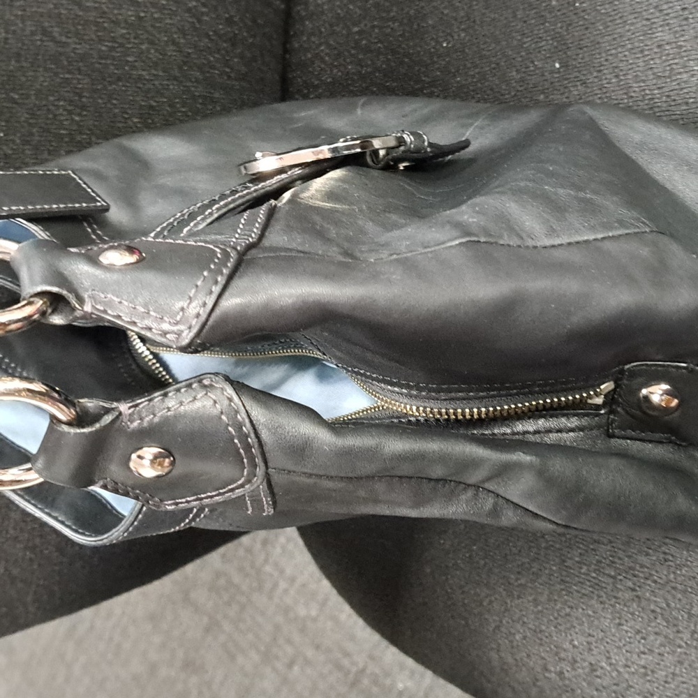 Coach Soho Lynn Hobo Shoulder Bag Y2k - Picture 12 of 16